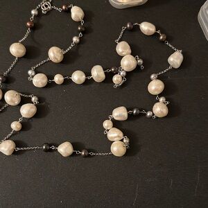 Elegant Pearl and Silver Necklace